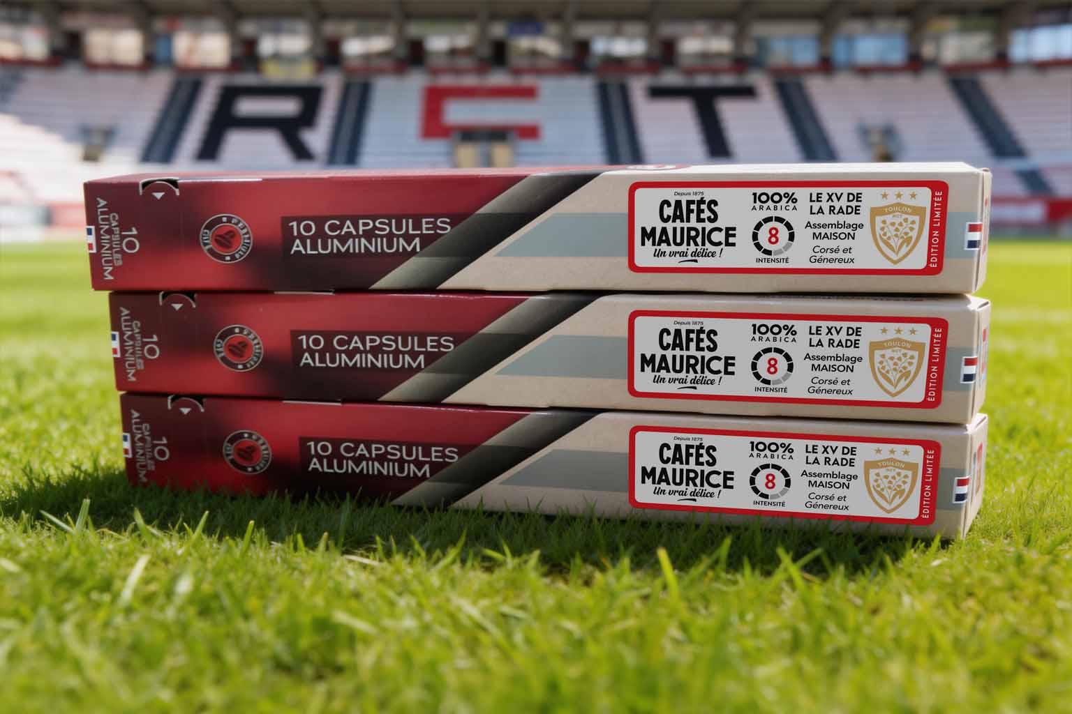 visuel publicitaire café capsules Cafés Maurice au stade Mayol à Toulon généré par intelligence artificielle